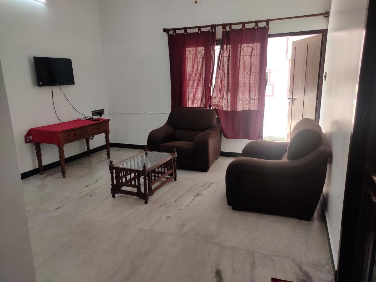 Villa Souhayl Homestay Pondicherry Bagian luar foto